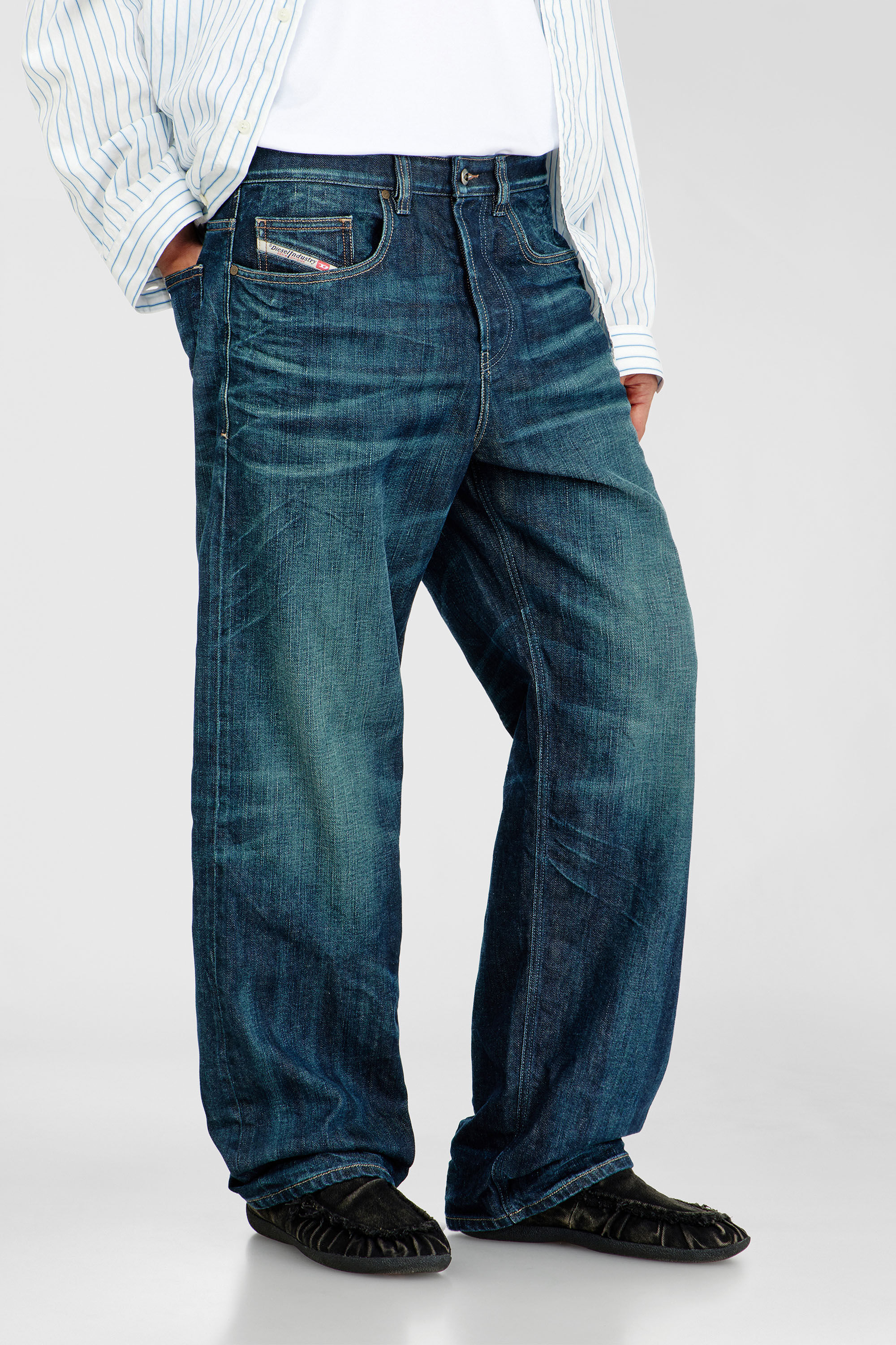 Diesel - Man's Relaxed Jeans 2001 D-Macro 09Q04, Dark Blue - 7