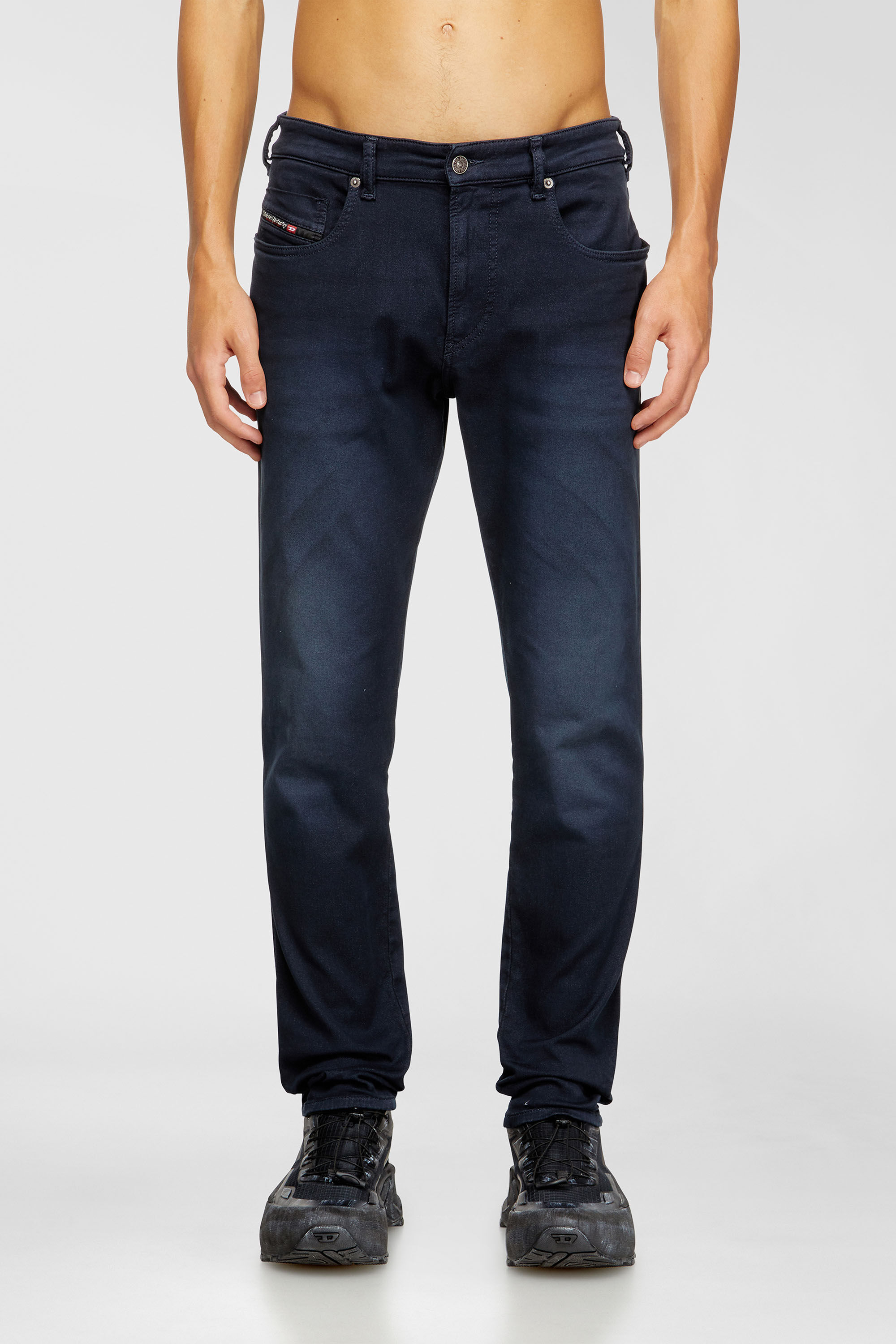 Diesel - Man's Slim 2062 D-Strukt Joggjeans&reg; 0670M, Dark Blue - 2
