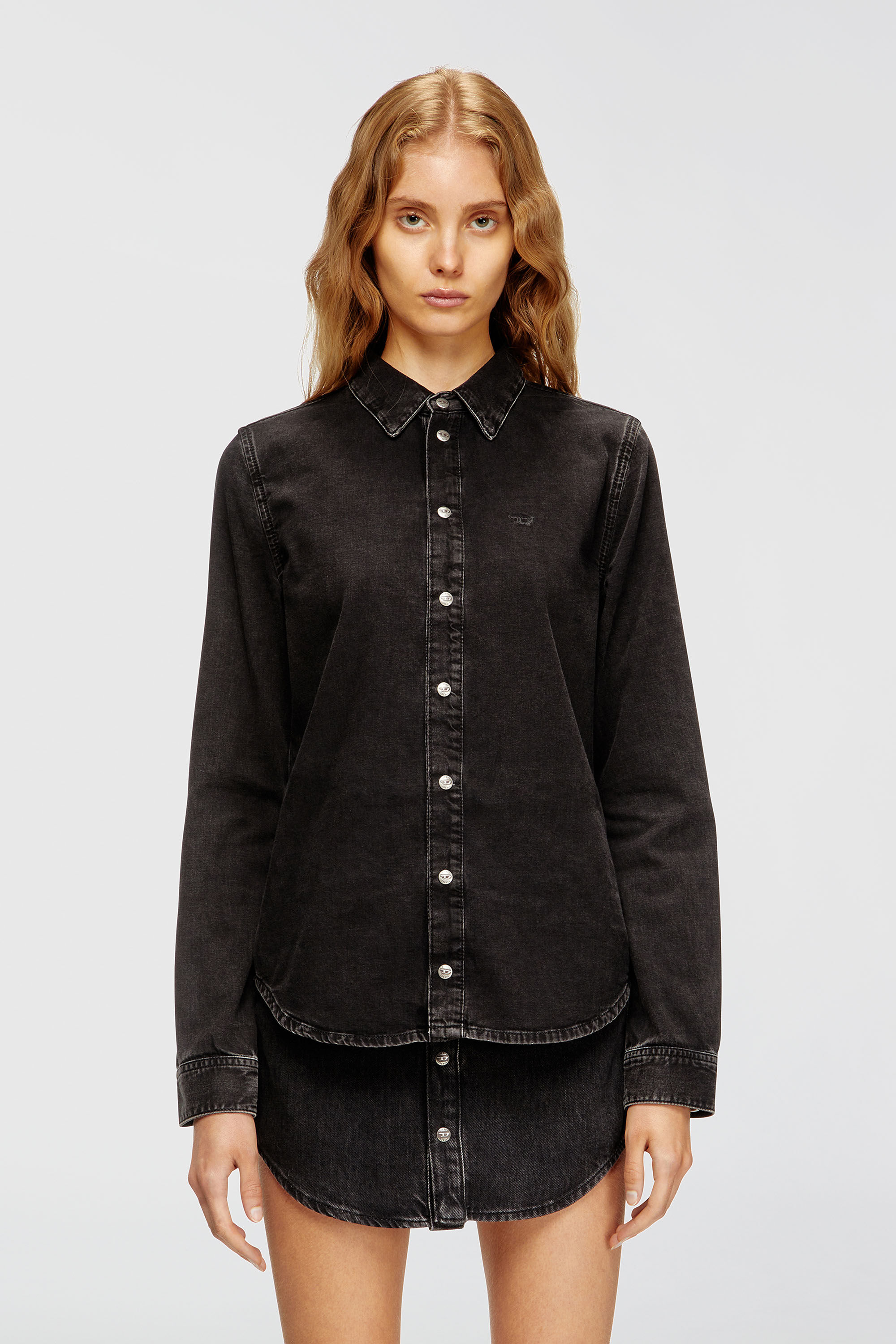 Diesel - DE-EAZY, Woman's Denim shirt with contrasting stitching in Black - 3