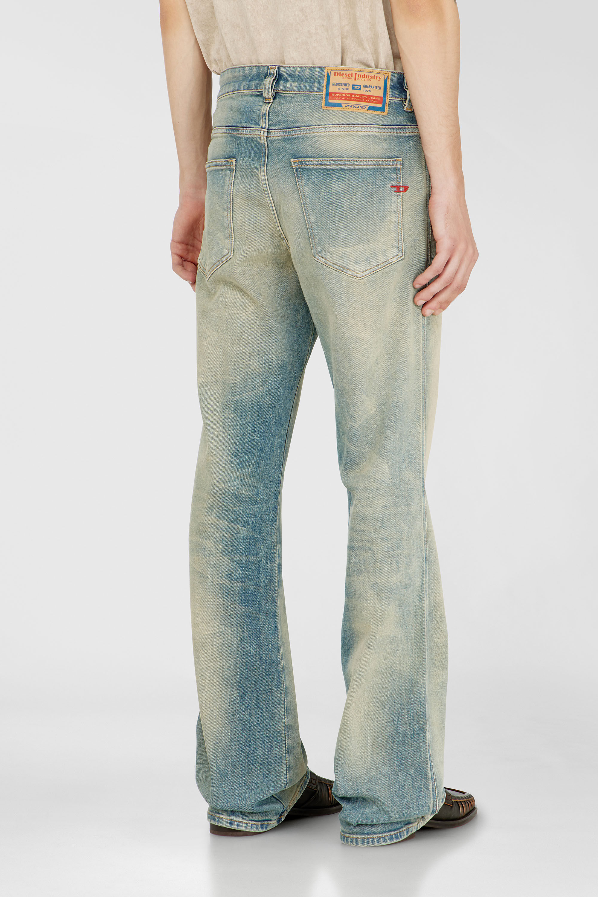 Diesel - Man's Bootcut Jeans 1998 D-Buck 09H78, Medium blue - 5