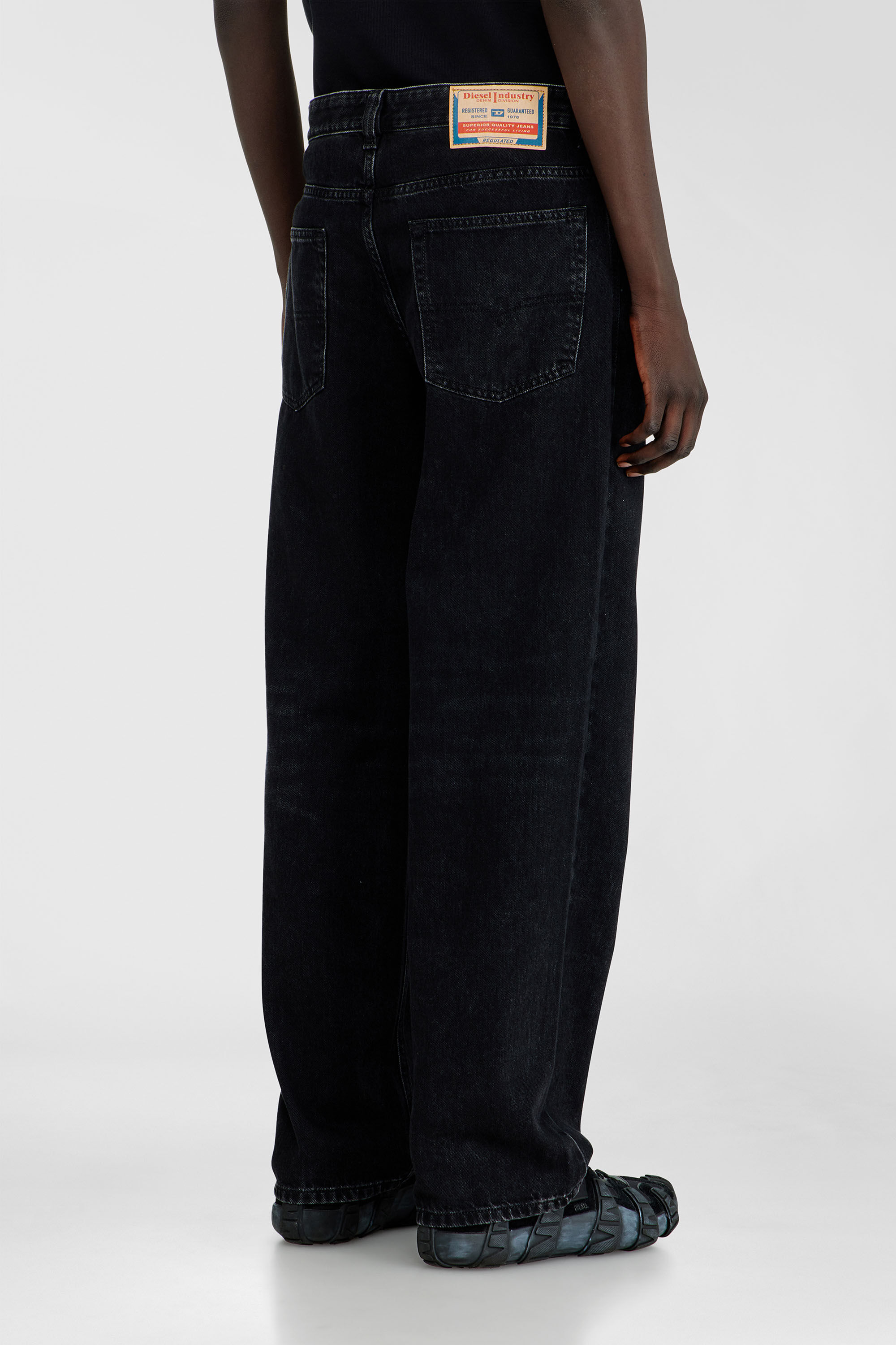 Diesel - Man's Relaxed Jeans 2001 D-Macro 09P09, Black/Dark grey - 5
