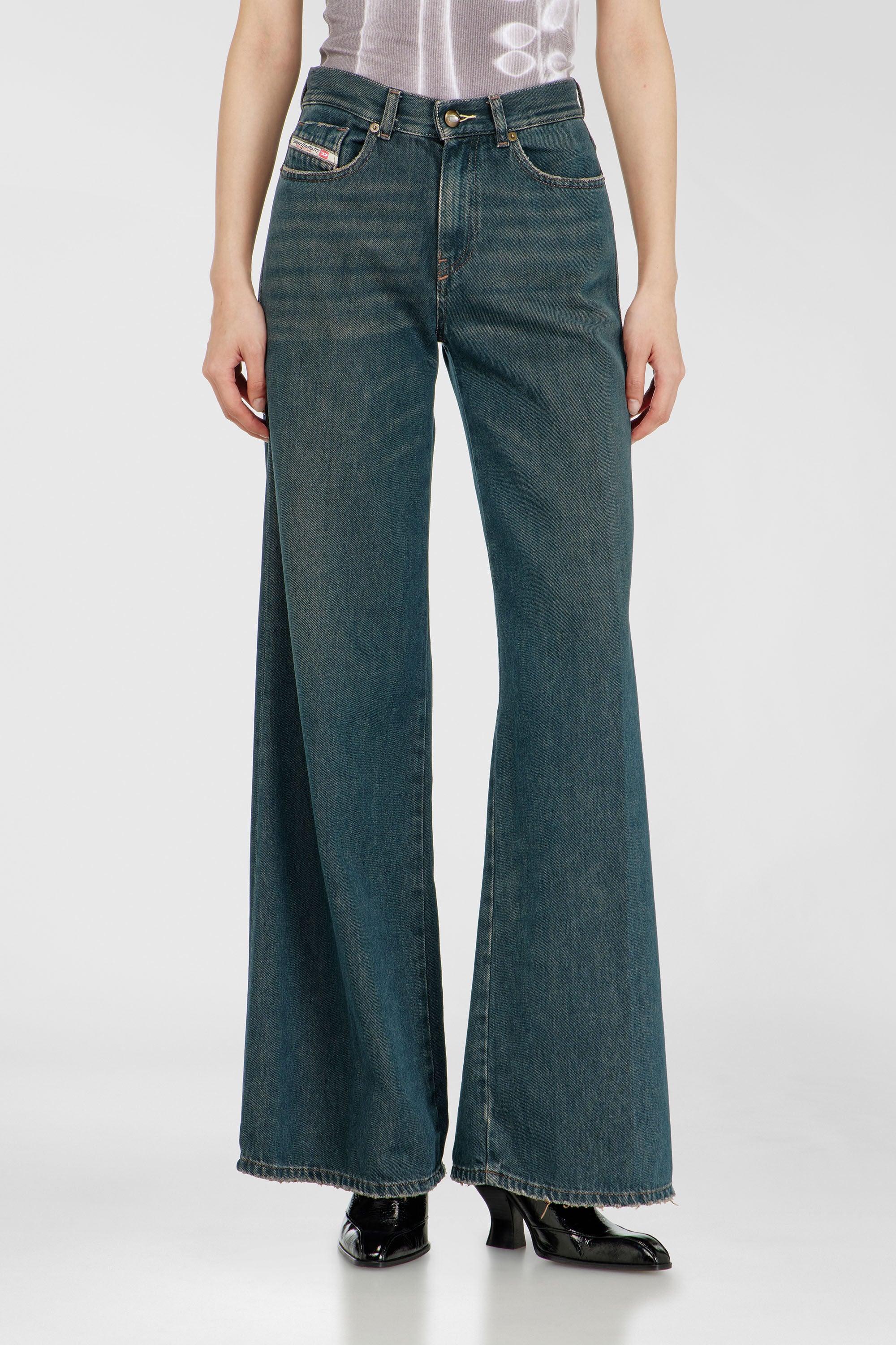 Diesel - Woman's Flare Jeans 1978 D-Akemi 09P83, Dark Blue - 4