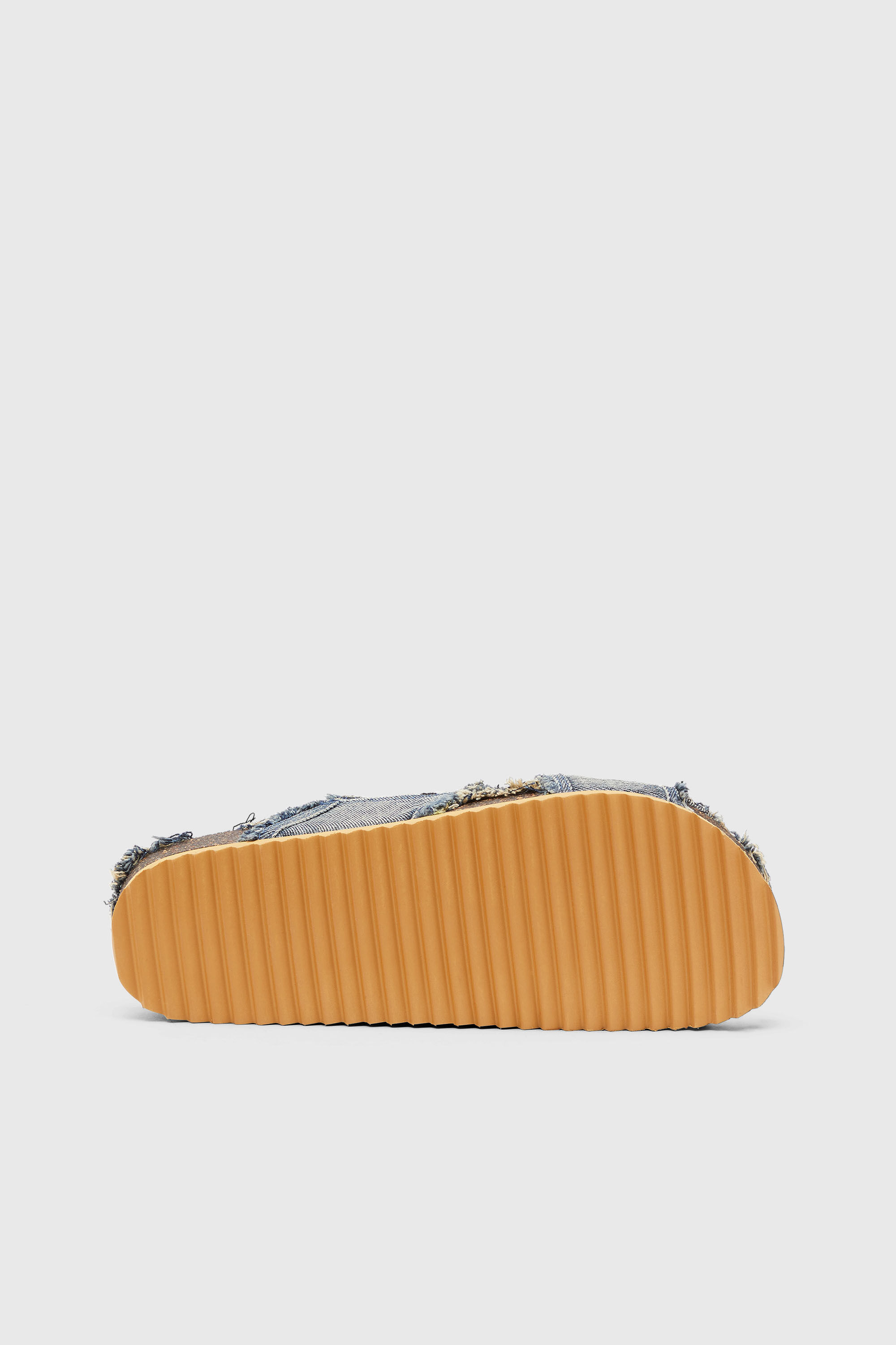 Diesel - D-WOODSTOCK CROSS, Man's D-Woodstock-Crossover slides in frayed denim in Medium blue - 5