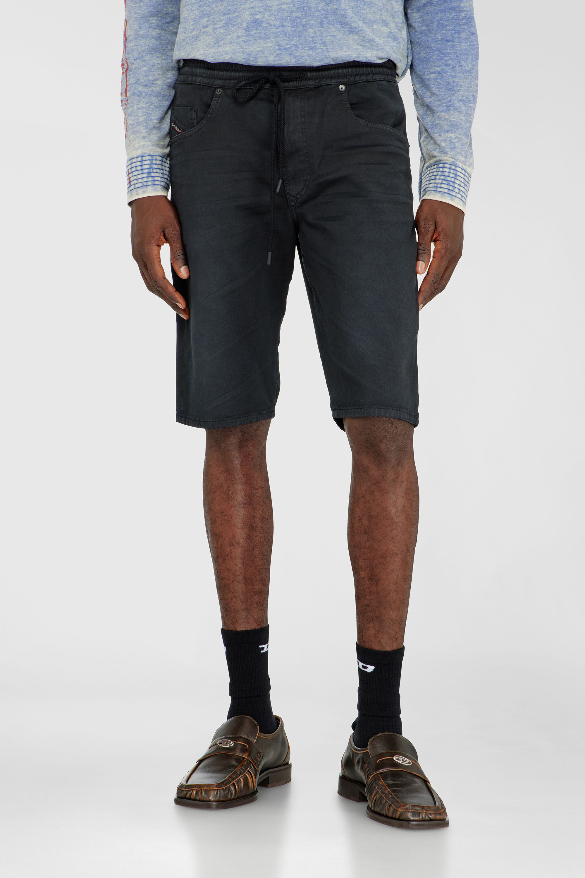 Diesel - 2033 D-KROOLEY-SHORT JOGG, Man's Chino shorts in JoggJeans in Black - 3