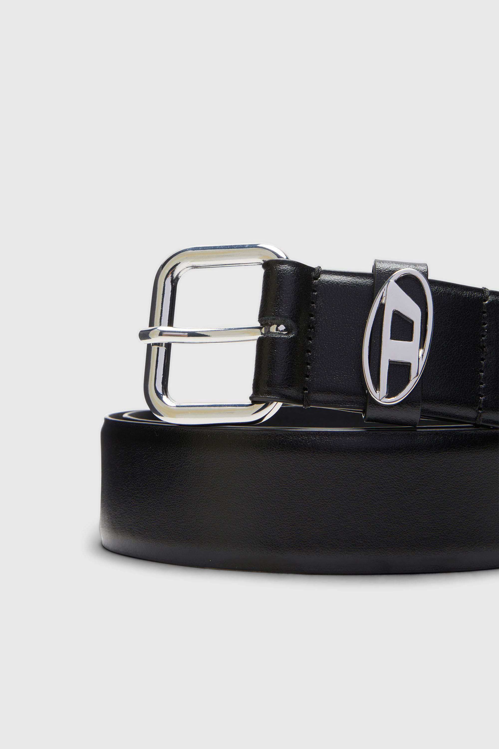 Diesel - B-1DR OVAL D LOOP, Unisex's 3.9cm logo-plaque embellished leather belt in Black/Silver - 3