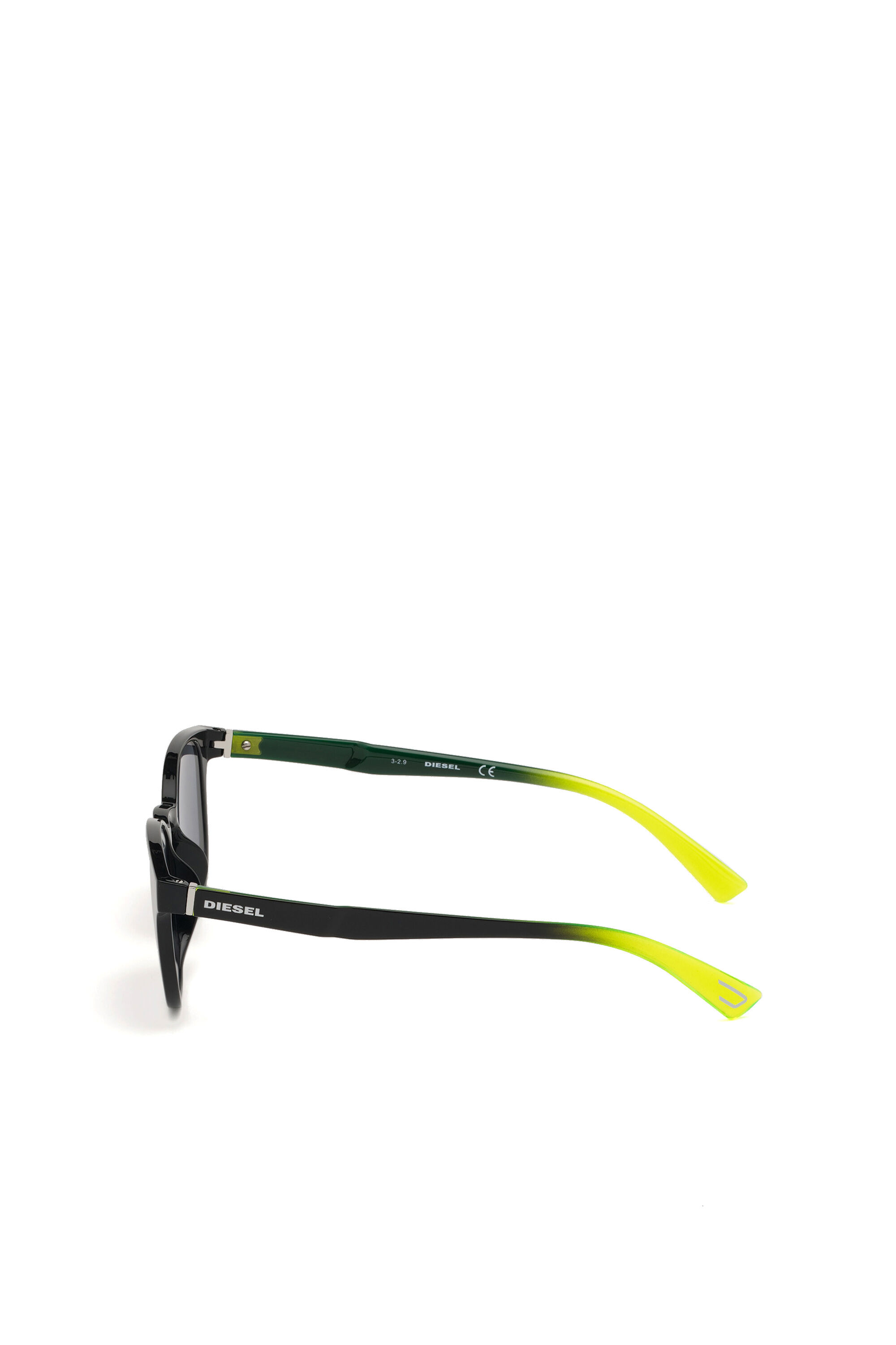 DL0328 : Unisex glasses with polarized lenses | Diesel