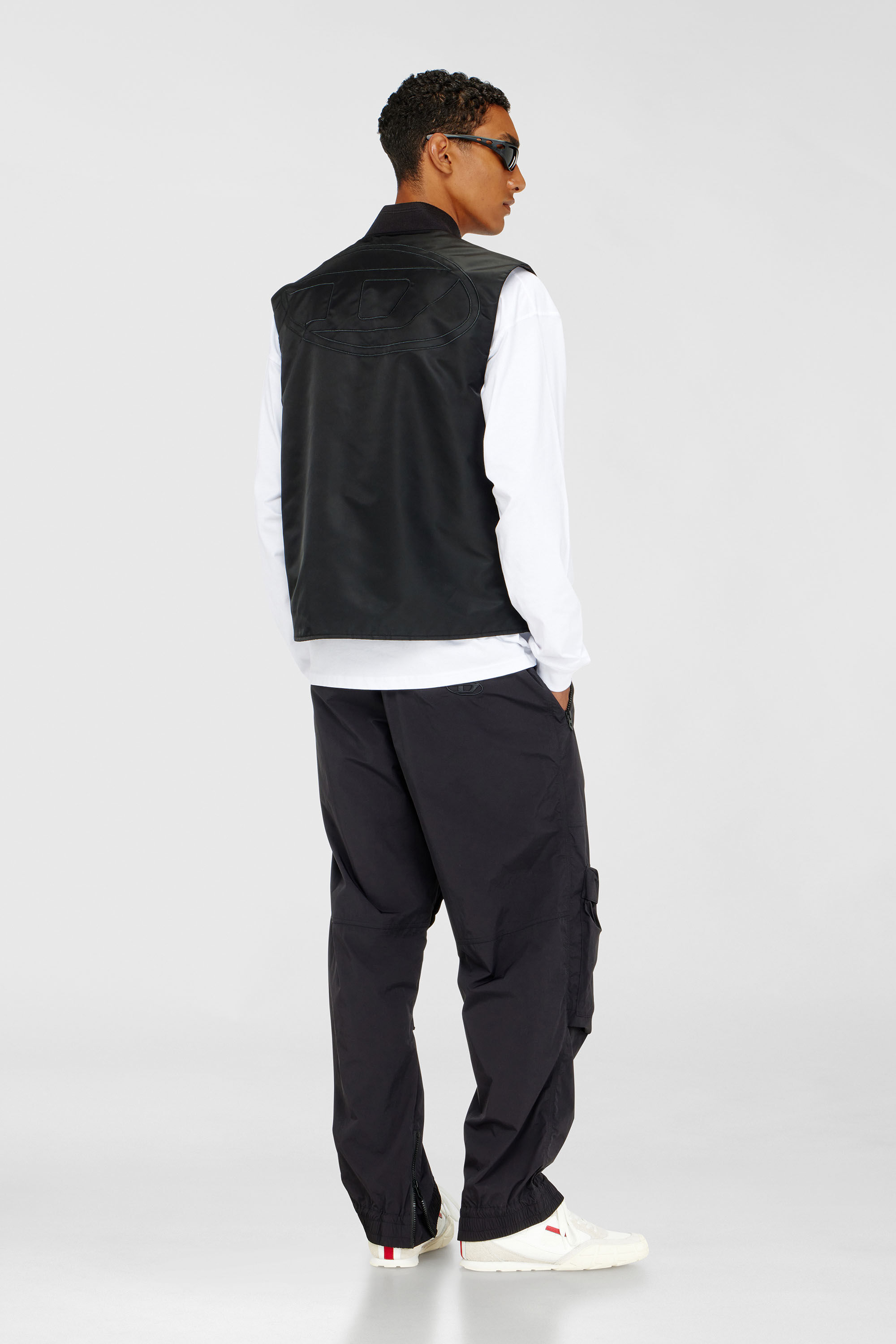 Men's Padded satin vest with Oval D embroidery | Black | Diesel SE