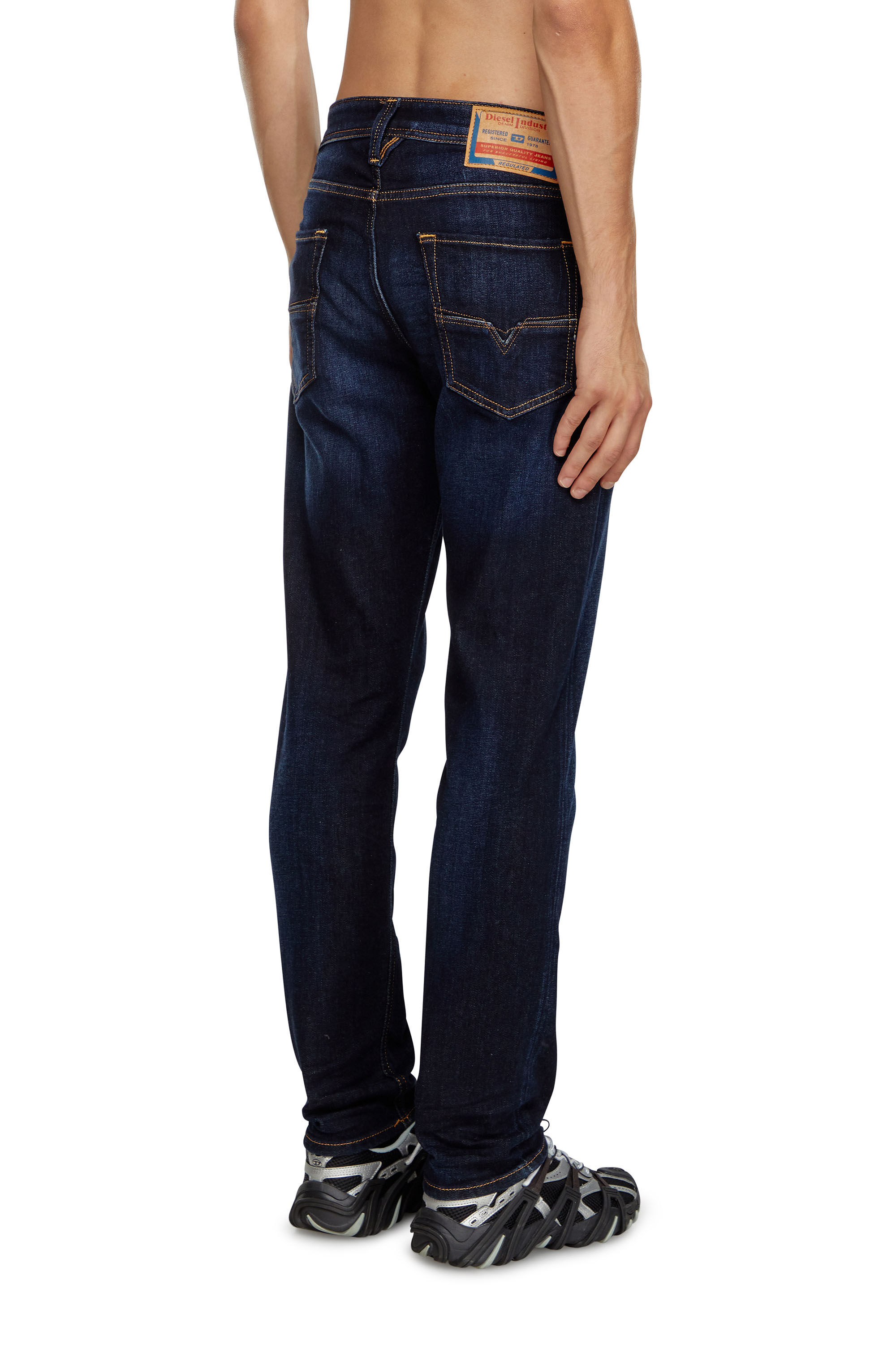 Diesel - Tapered Jeans 1986 Larkee-Beex 009ZS, Dark Blue - Image 4