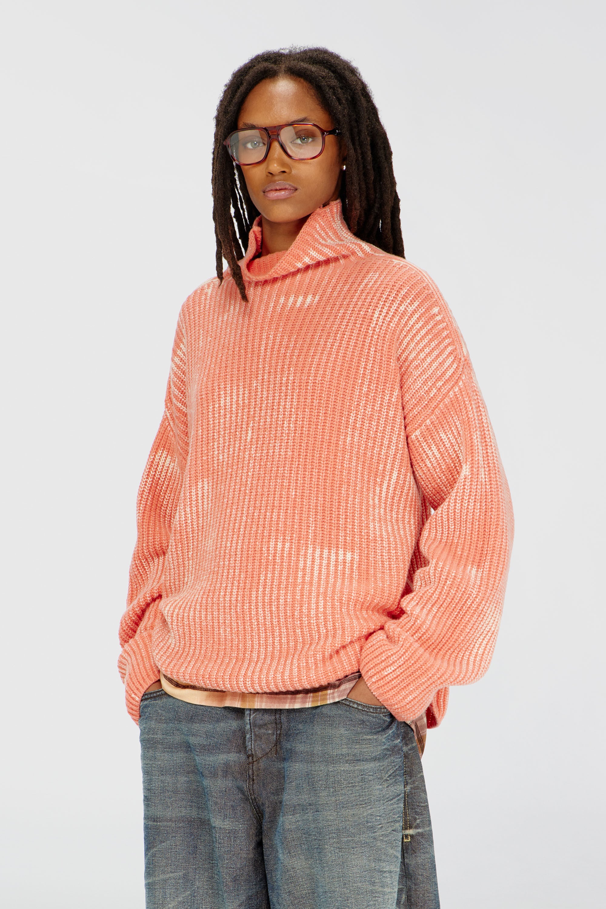 Diesel - M-AMET, Woman's Funnel-neck jumper in ribbed wool blend in Coral Rose - 3