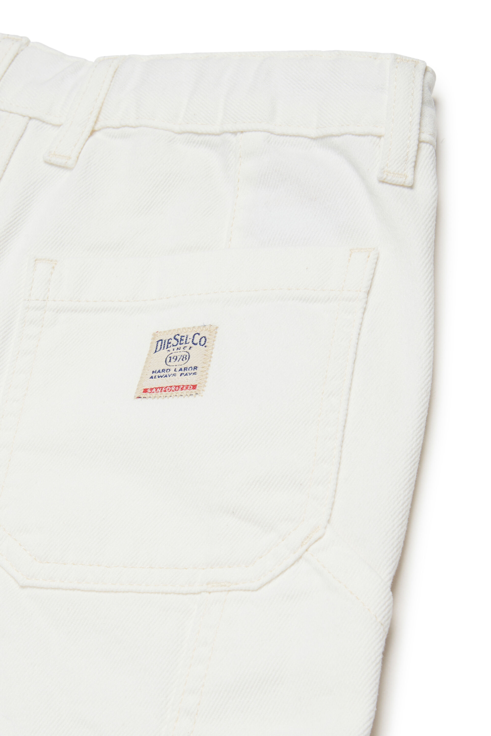 D-BART-SHORT-J, White