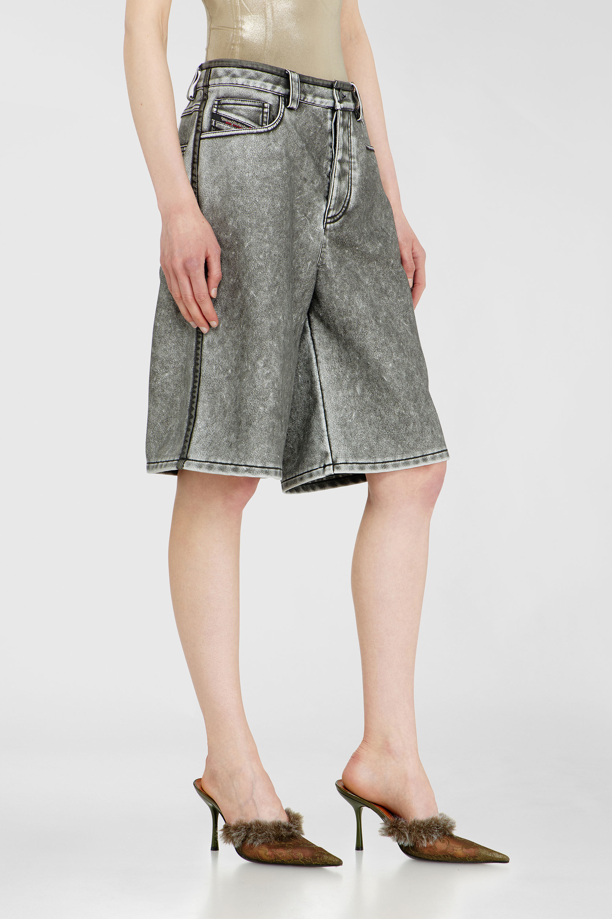 Diesel - P-ARLOR, Woman's Bermuda shorts in PU in Grey - 3