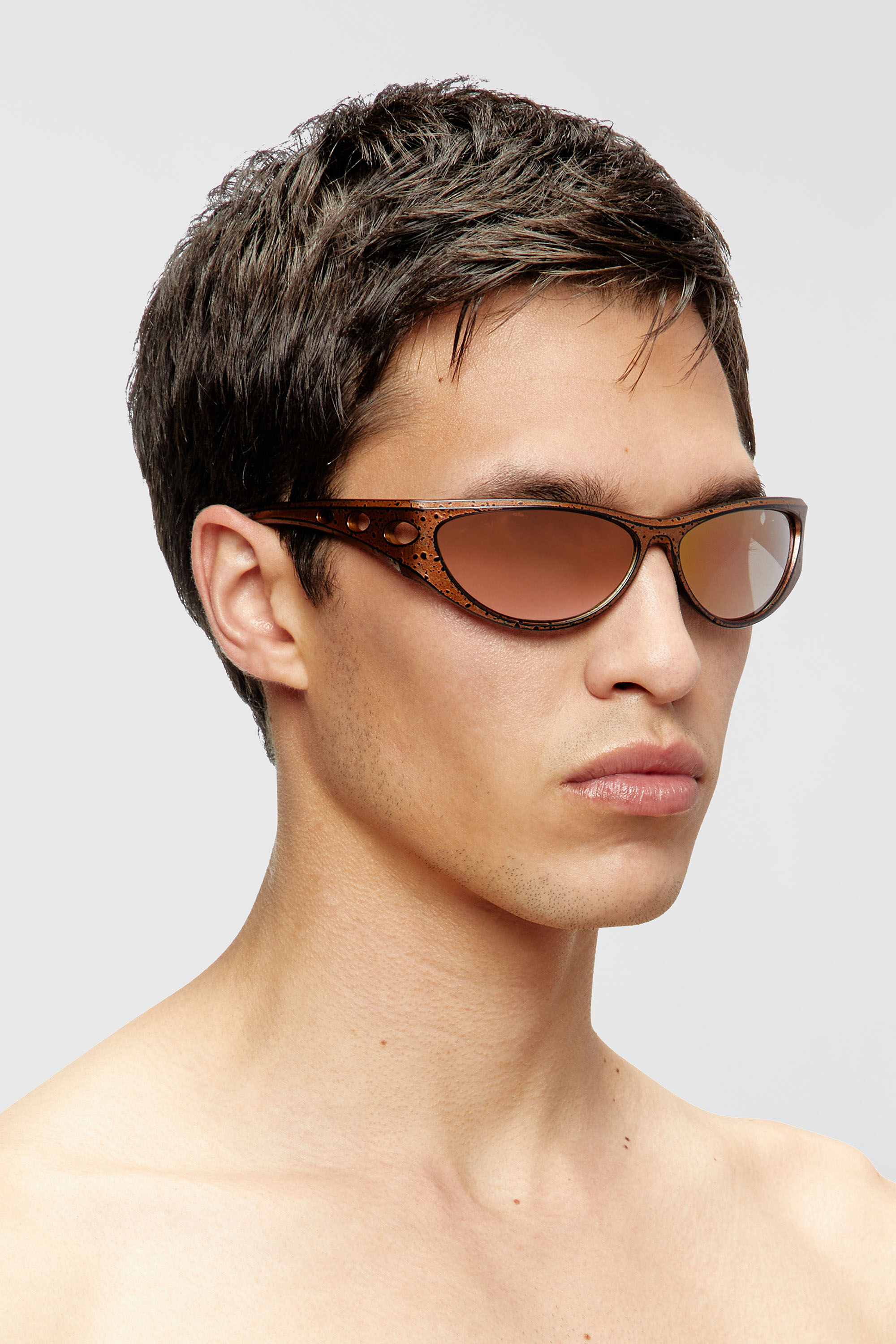 Diesel - 0DL3004U, Unisex's Cat-eye style sunglasses in Bronze - 4