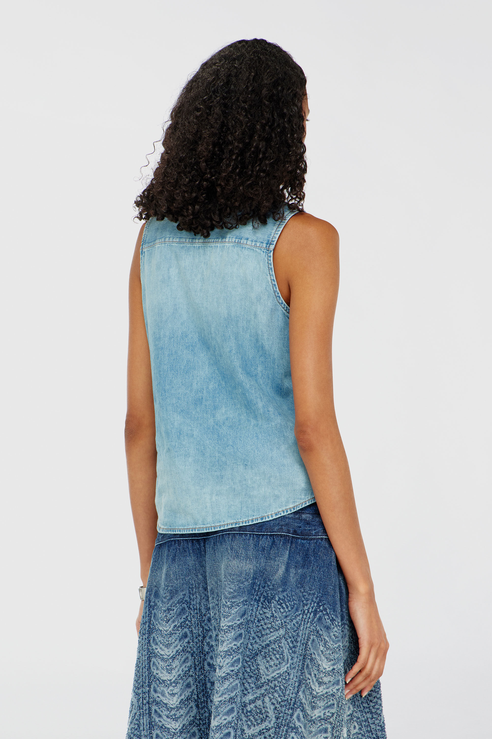 Diesel - DE-EAZY-SL, Woman's Sleeveless denim shirt in Light Blue - 4