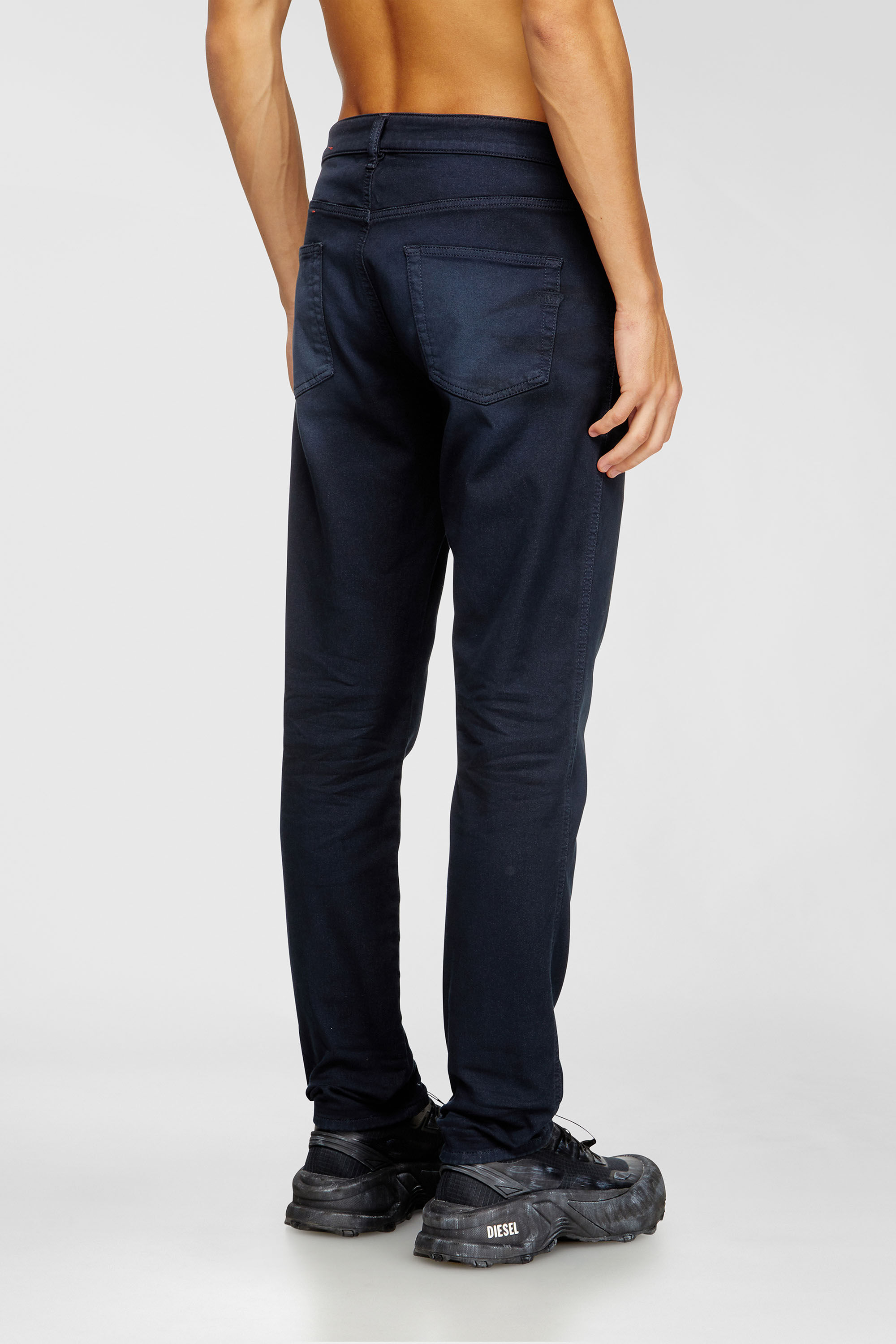 Diesel - Man's Slim 2062 D-Strukt Joggjeans&reg; 0670M, Dark Blue - 3