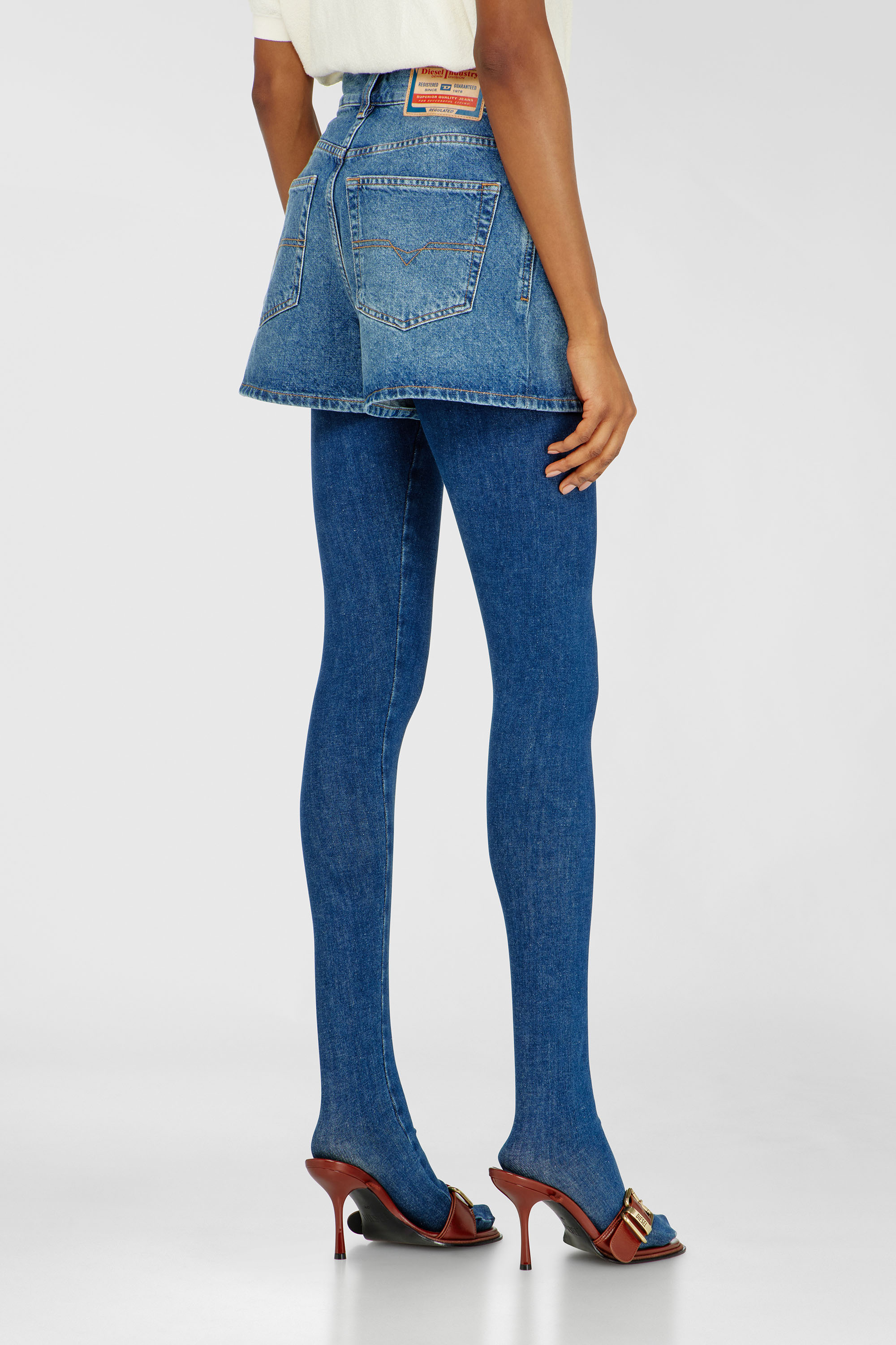 Diesel - DE-HELIOS, Woman's Shorts in worn-in denim in Medium blue - 4
