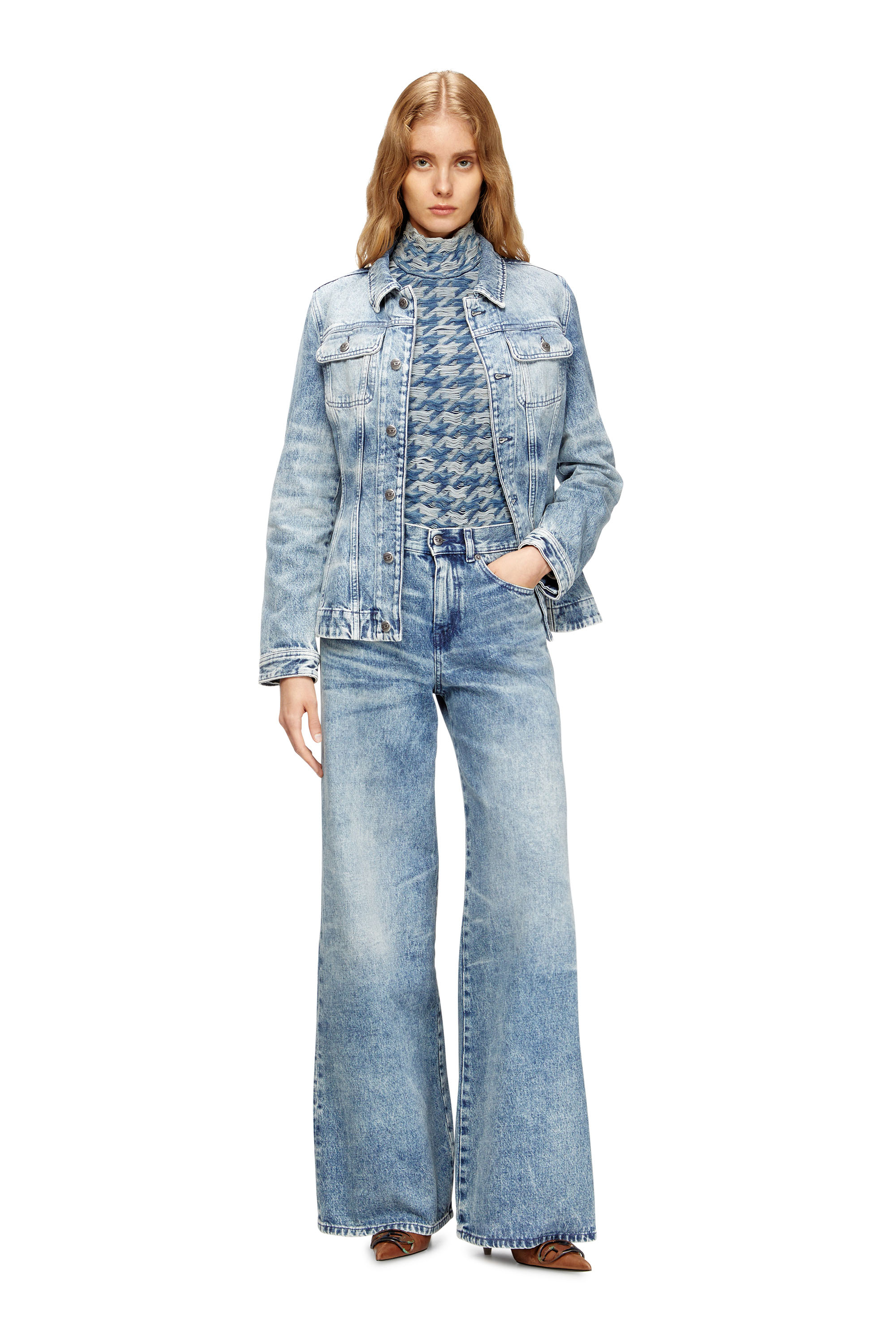 Diesel - Woman's Flare Jeans 1978 D-Akemi 007DA, Light Blue - 2