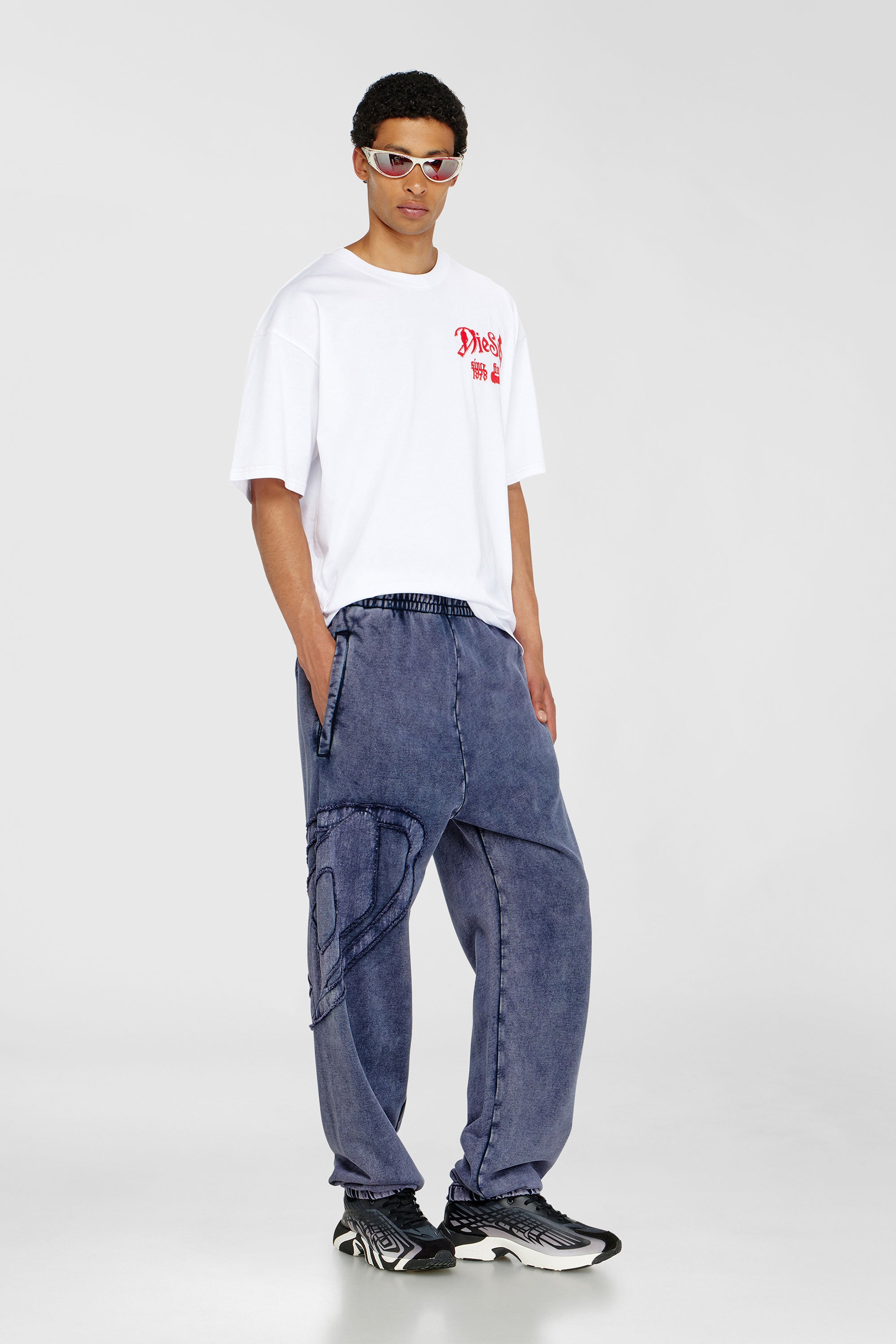 Diesel - P-MARKY-DEN, Man's Organic cotton sweatpants with Oval D patch in Indigo - 1