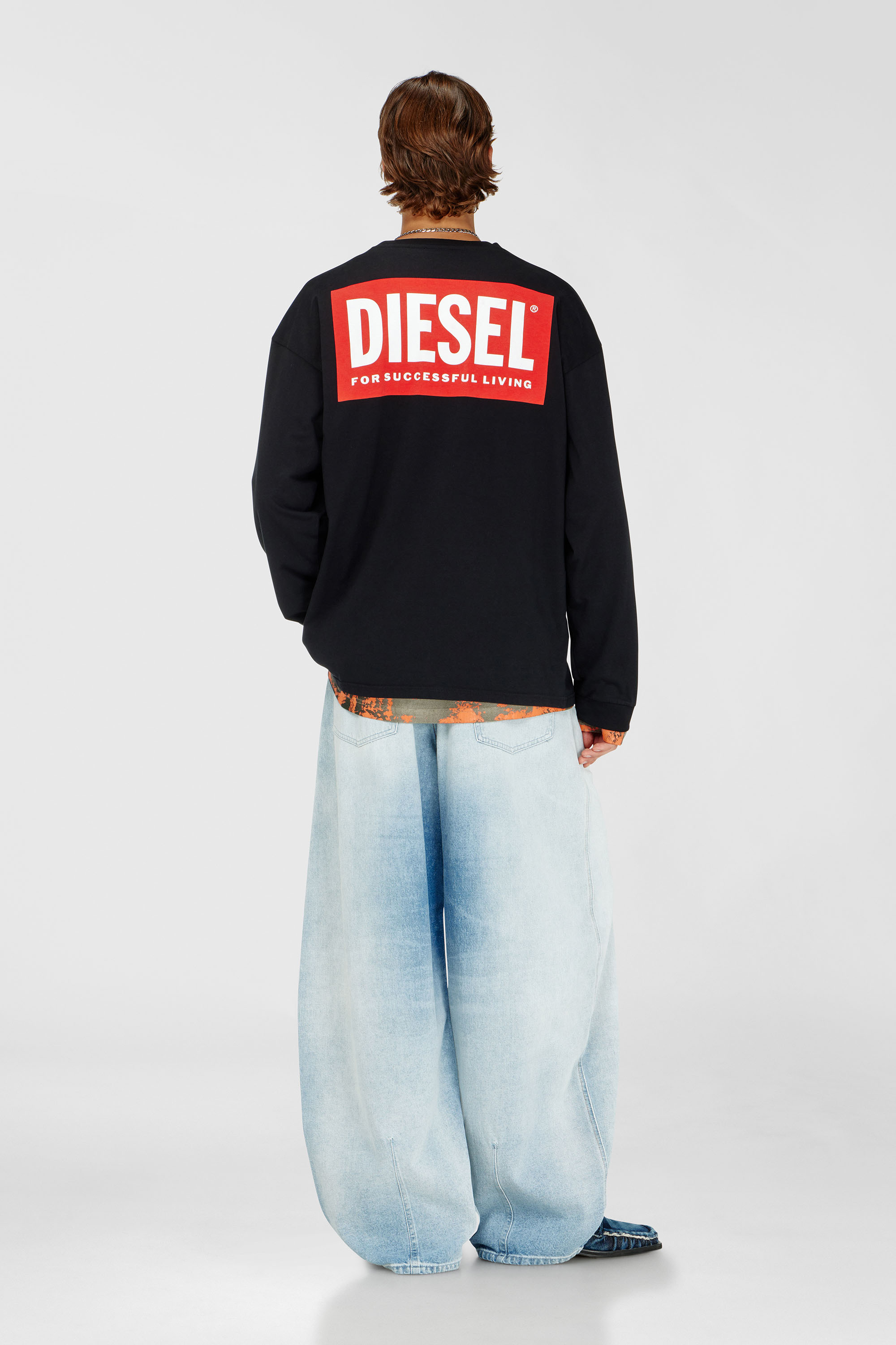 Diesel - T-BOXT-LS-BISK, Man's Relaxed long-sleeve T-shirt with Biscotto logo in Black - 1