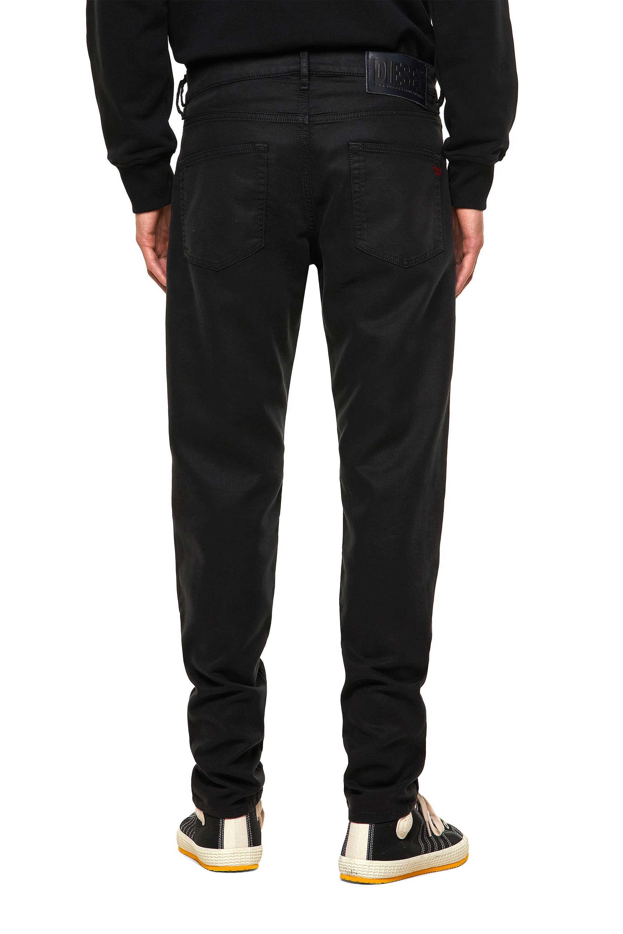 Diesel - D-Strukt JoggJeans® 069NC Slim, Black/Dark grey - Image 3