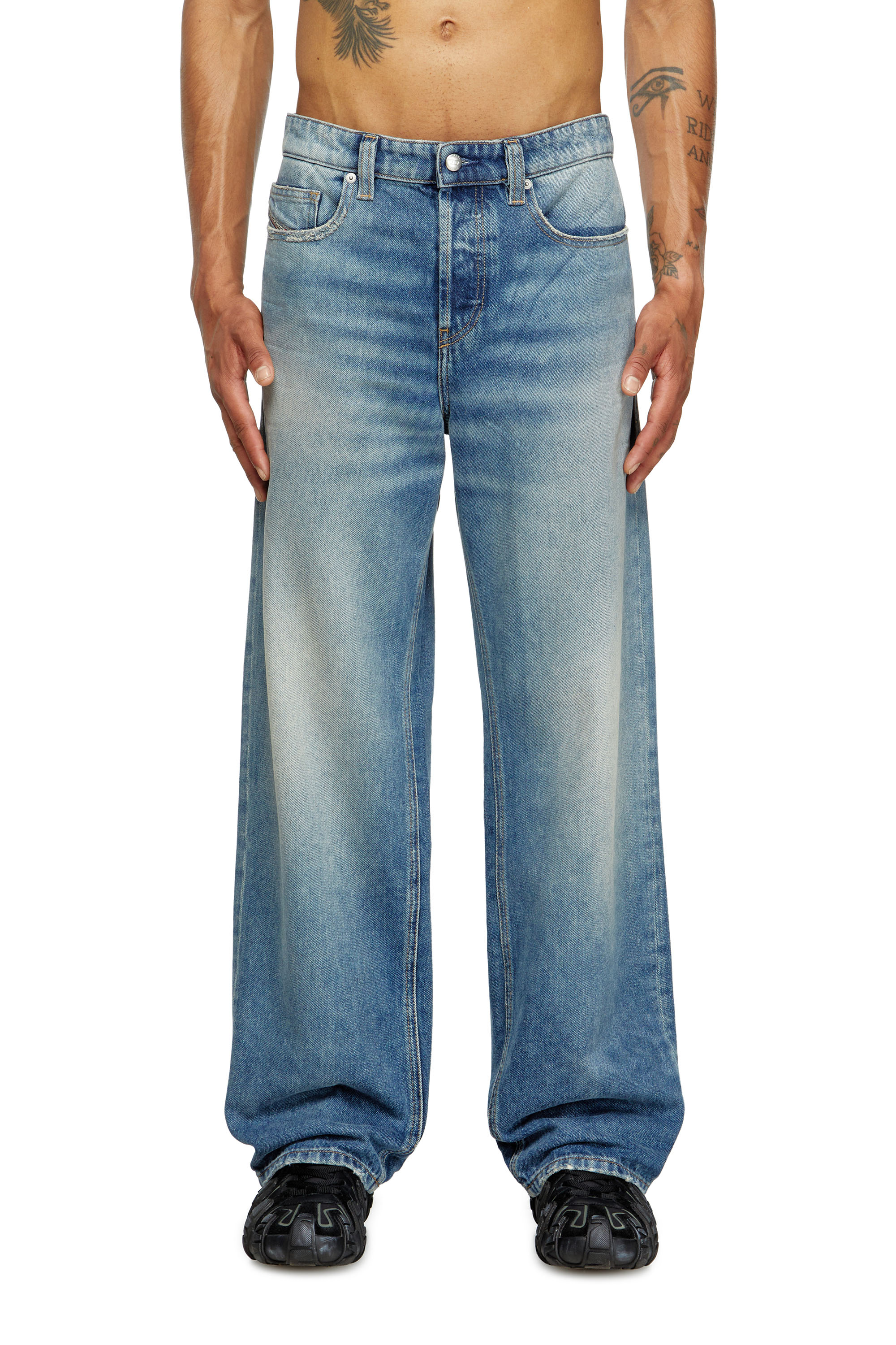 Diesel - Man's Relaxed Jeans 2001 D-Macro 0DBEB, Medium blue - 2
