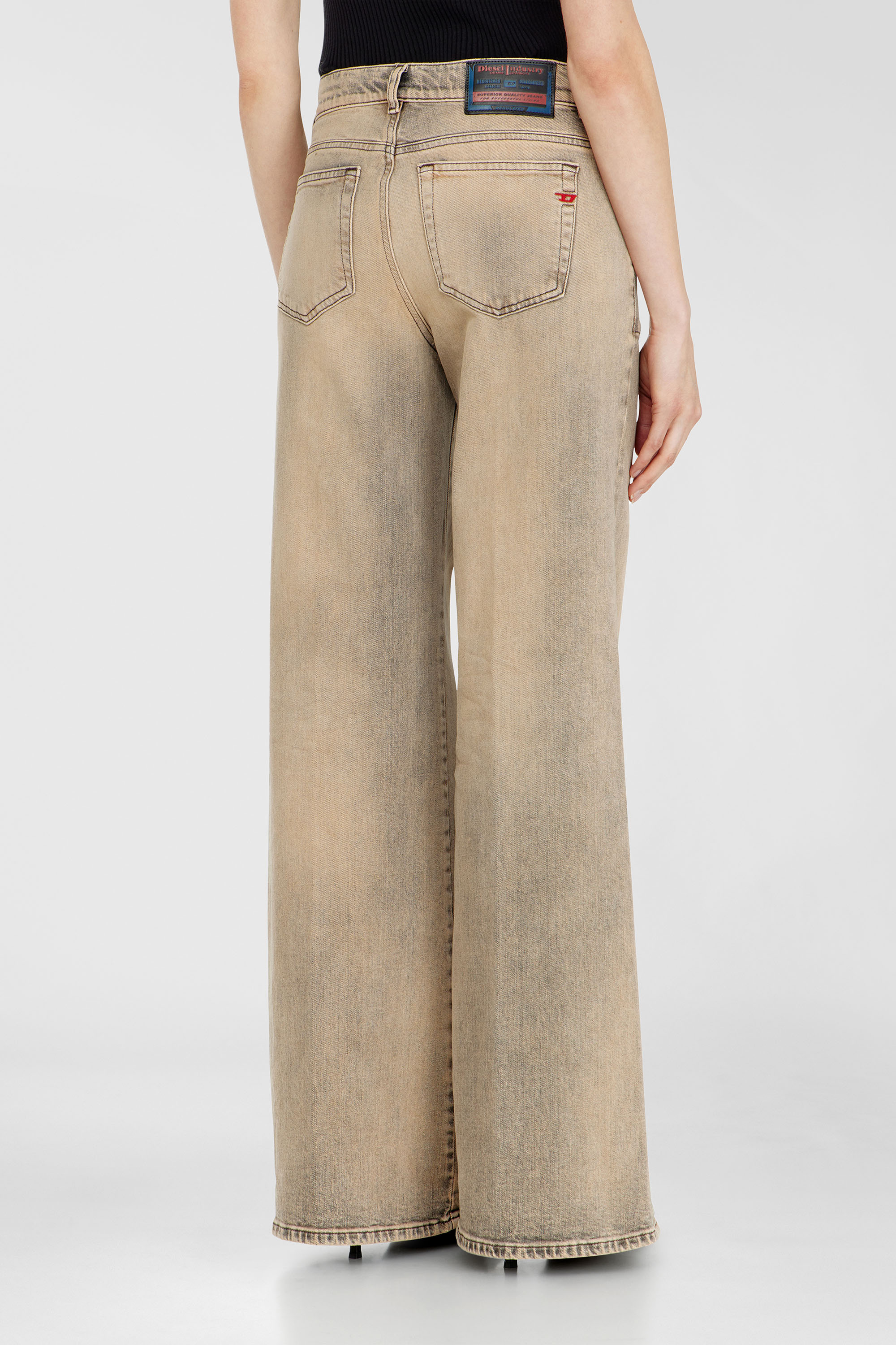 Diesel - Woman's Flare Jeans 1978 D-Akemi 09P53, Beige - 5