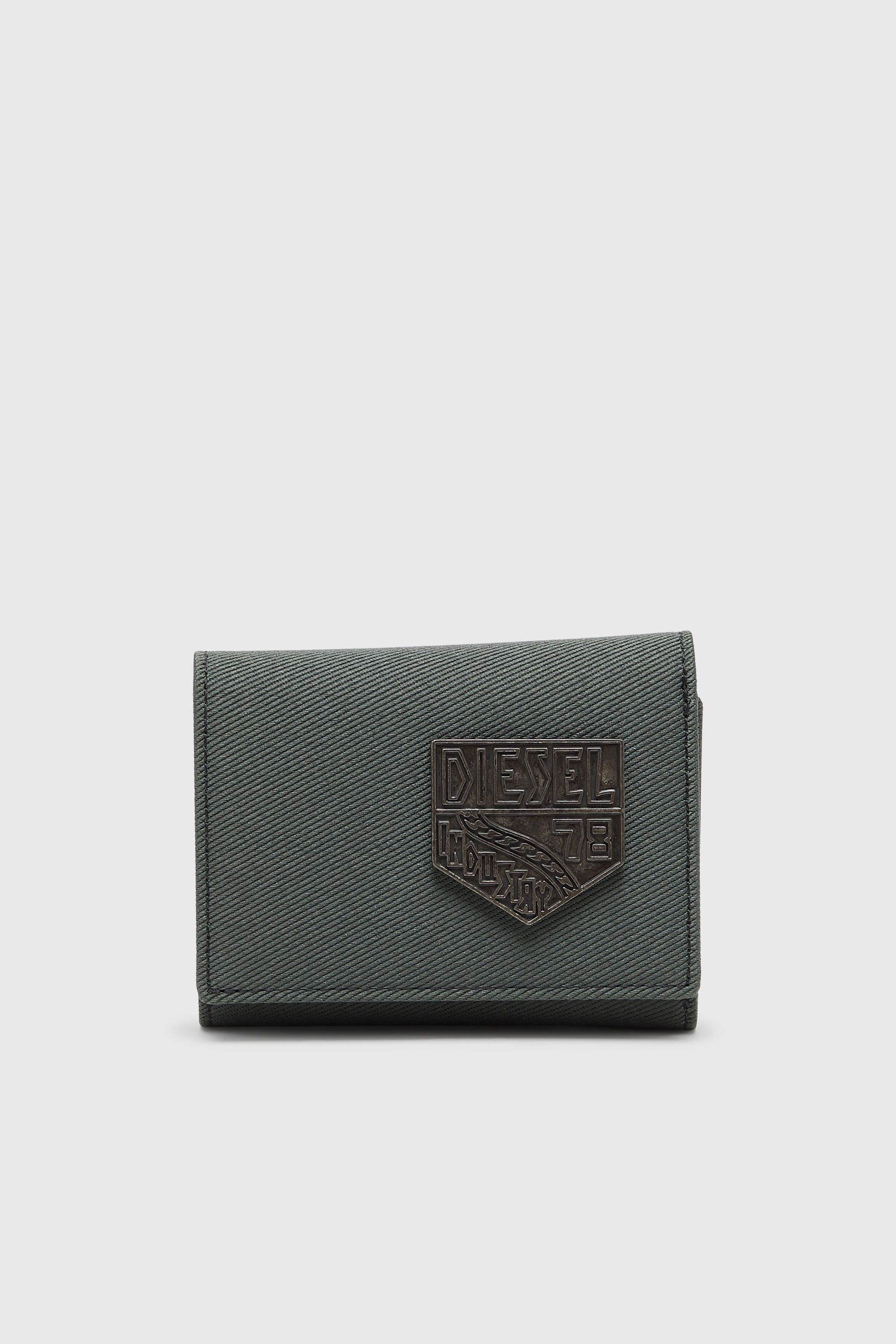 D-PACK TRI FOLD COIN 3D