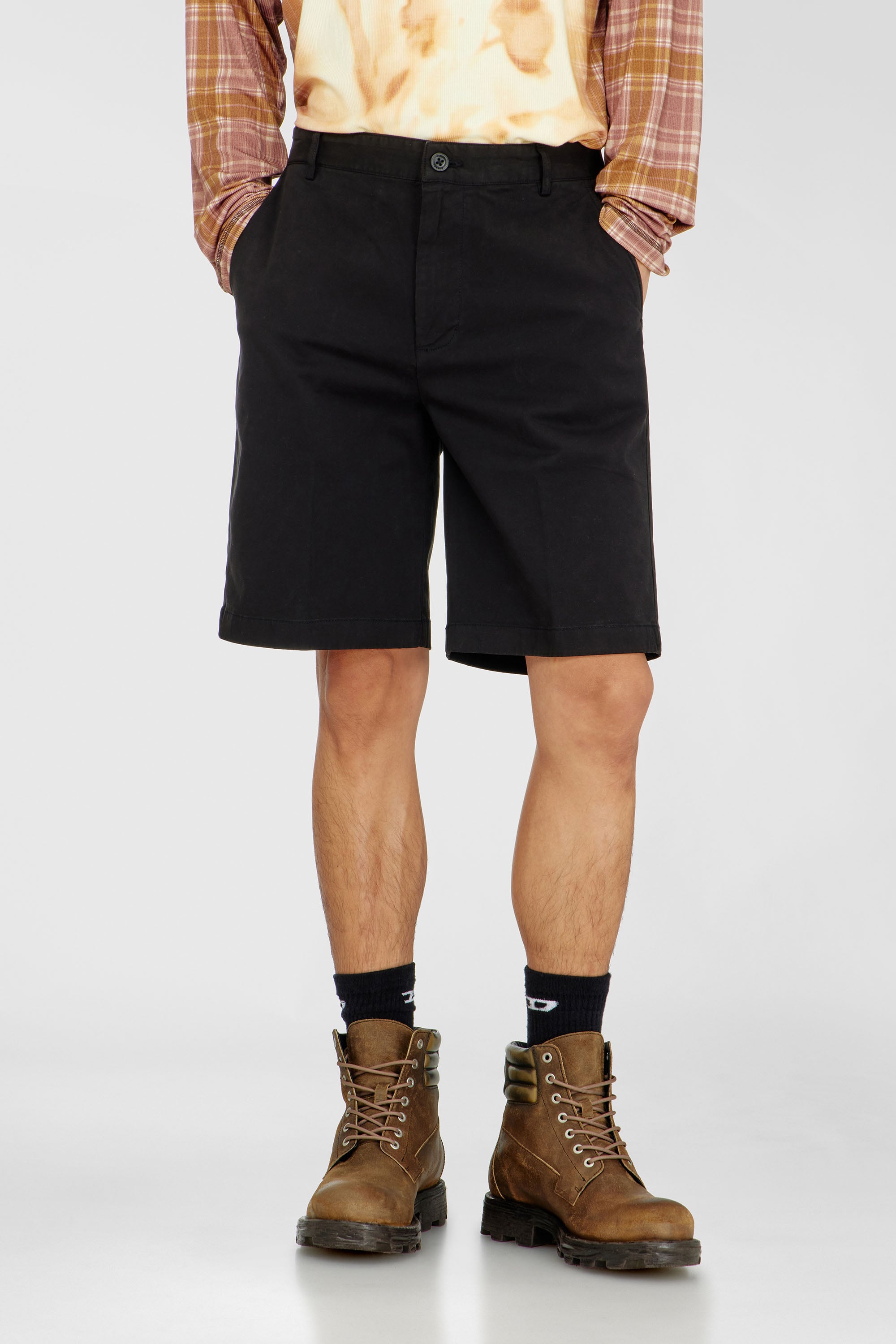 Diesel - P-LARS-SHORT-VIL-T92, Man's Cotton shorts with tonal Oval D logo in Black - 1