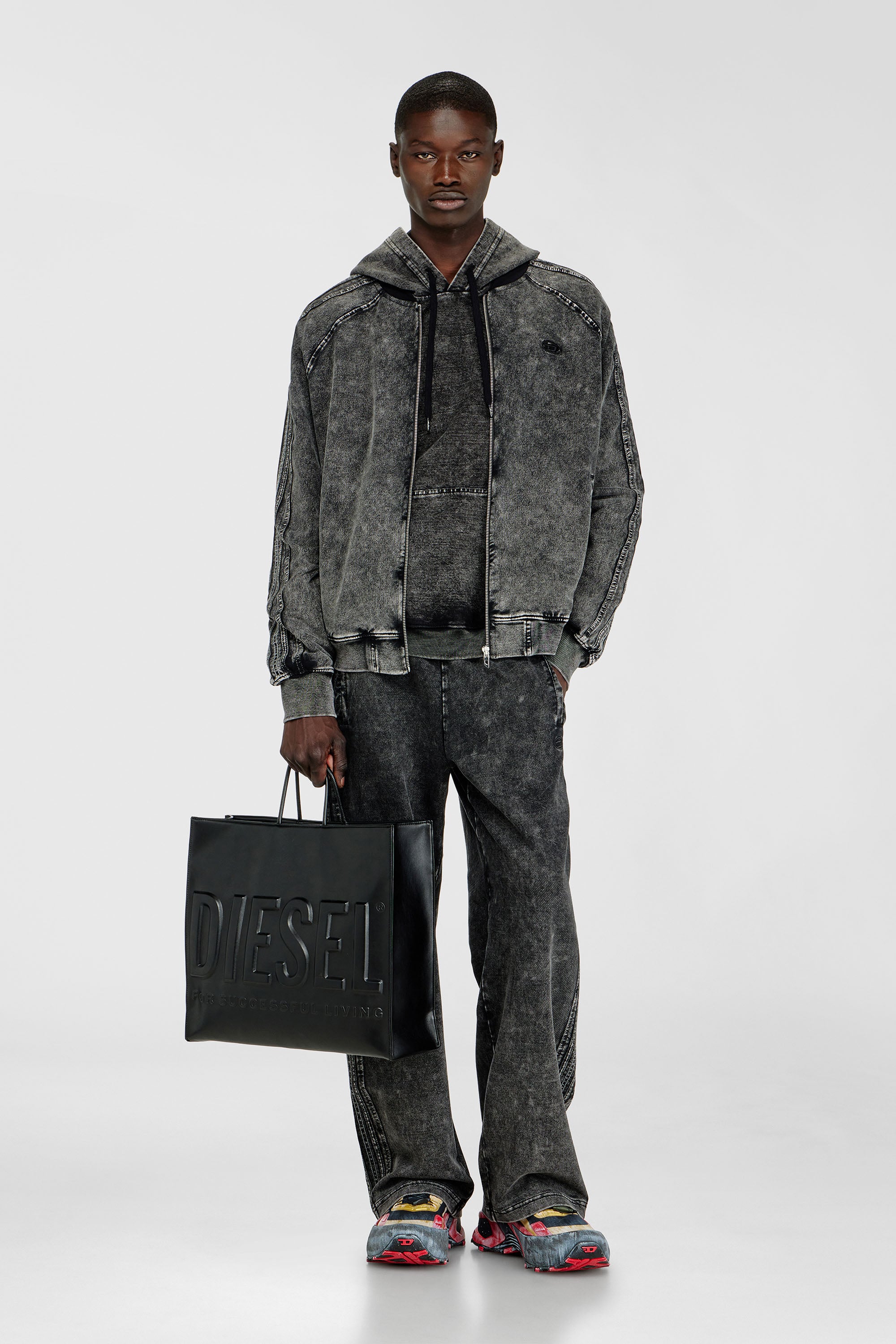 Diesel - DSL 3D SHOPPER EW X, Unisex's Dsl 3D - Shopping bag with embossed logo in Black - 6
