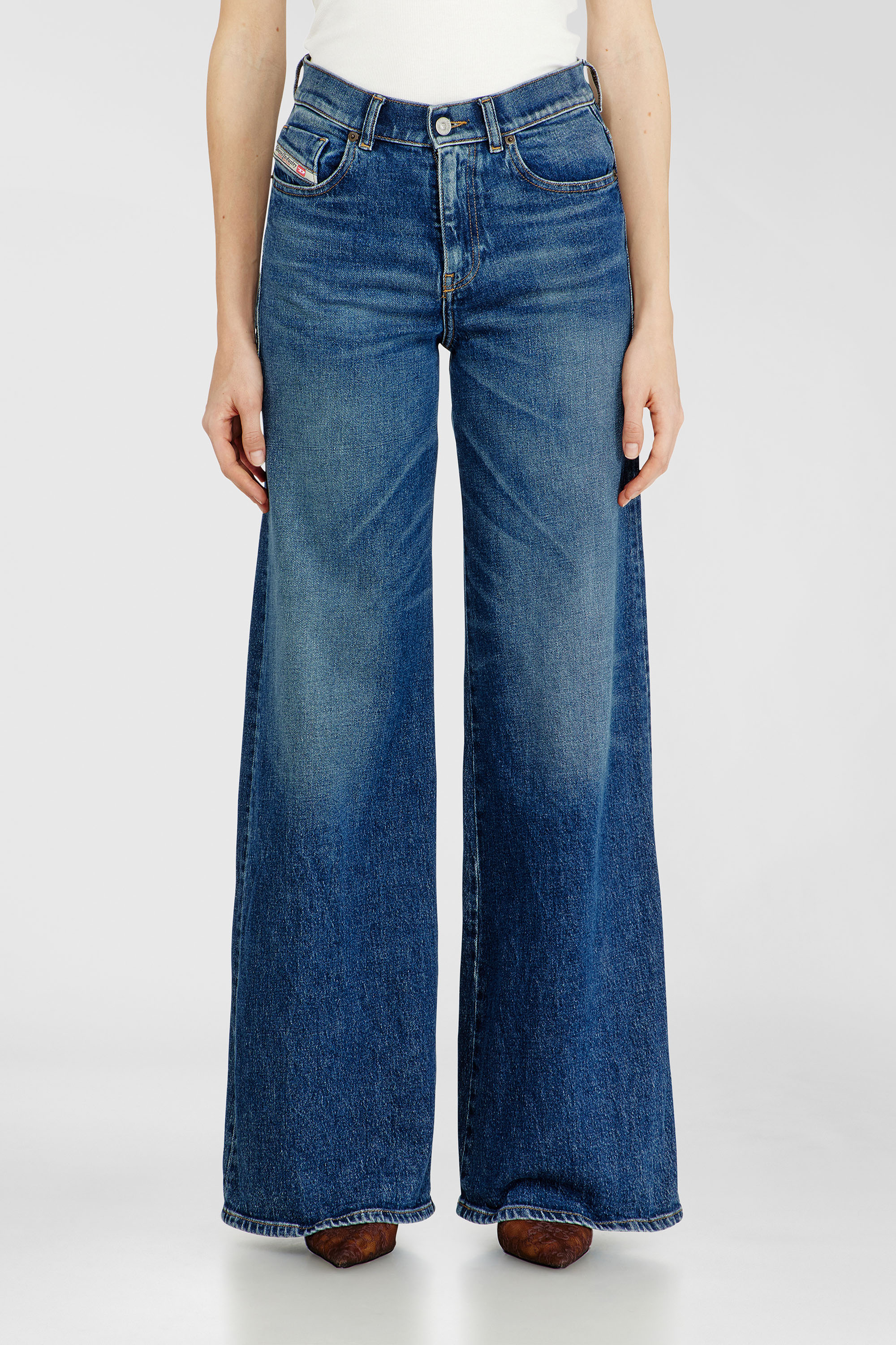 Diesel - Woman's Flare Jeans 1978 D-Akemi 09L21, Medium blue - 1