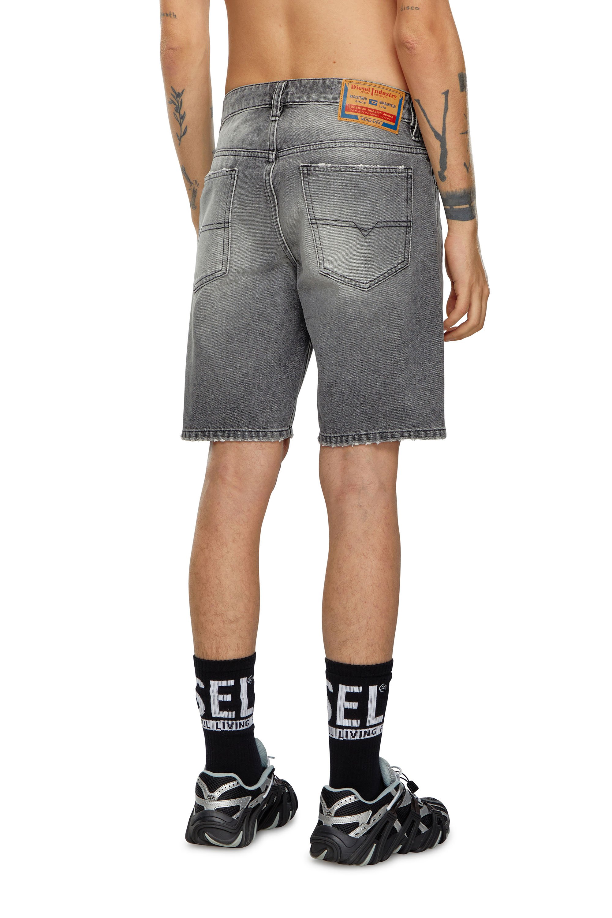 Diesel - D-FIN, Man's Slim denim shorts in Dark grey - 4